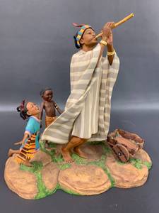 lot 12 image: Blackshear Enchanted Piper Collectors Edition Sculpture