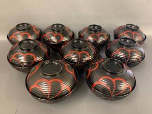 lot 20 image: Japanese Lacquer Bowls Set of 8