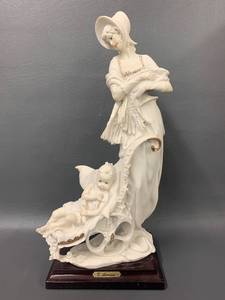 lot 40 image: Guiseppe Armani Porcelain Figurine Mother and Child Statue - Artist Signed