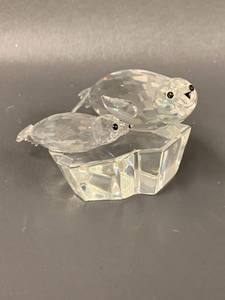 lot 43 image: Swarovski Crystal Seal Pair Figurine 1991 Save Me