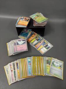 lot 8P image: Large Assorted Pokmon TCG Card Collection