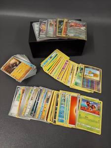 lot 11P image: Pokmon Trading Card Collection with Rares & Holos