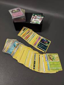 lot 14P image: Extensive Collection of Pokmon Trading Cards Set