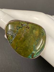 lot 20B image: Vintage Green Turquoise Stone Ring in Silver Setting