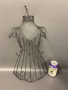 lot 30B image: Elegant Metal Wall Hanging Dress Form Jewelry Display Rack