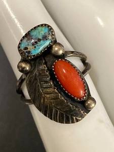 lot 31B image: Vintage Sterling Silver Turquoise Coral Native American Ring