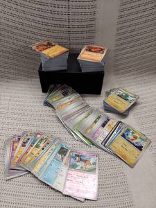 lot 33P image: Pokmon Trading Card Lot - Holo Rares Included