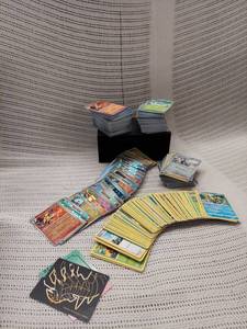 lot 40P image: Expansive Pokmon Trading Card Collection Lot