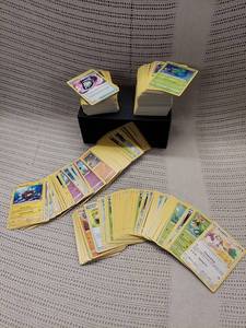 lot 41P image: Pokemon Trading Card Collection Lot Bulk Set