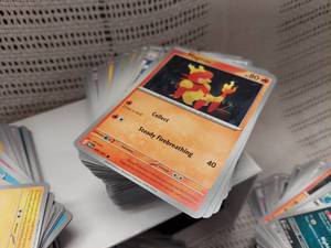 lot 42P image: Pokmon Trading Card Collection Lot
