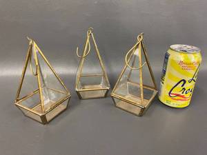 lot 73B image: Set of 3 Pyramid Glass Air Plant Holders