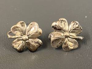 lot 76B image: Vintage Sterling Flower Earrings