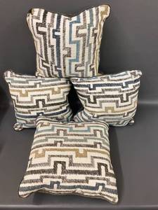 lot 93B image: Set of 4 Geometric Throw Pillows