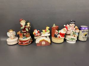 lot 107B image: Lot of Christmas Music Boxes