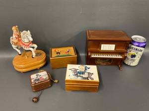 lot 109B image: Vintage Music Box Lot - Carousel, Piano & More