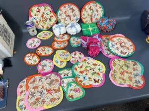 lot 113B image: Colorful Decorative Paper Fans Set