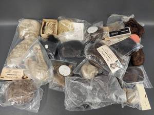 lot 31J image: Lot of Mixed Doll Wigs Various Brands & Styles
