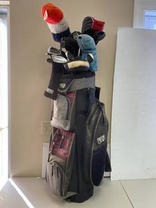 lot 48F image: Master Grip Golf Bag w Variety of Clubs