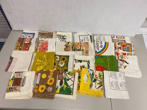 lot 54J image: Vintage Decorative Tea Towels Lot - Floral, Calendar & More Designs