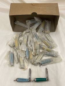 lot 3E image: Lot about 25 Vintage 1976 Ford Dole Carter-Mondale Campaign Pocket Knives