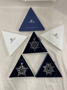 lot 10E image: Swarovski Christmas Ornaments Set