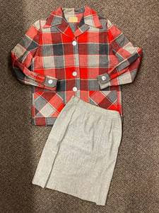 lot 50E image: Pendleton Vintage Wool Plaid Jacket with Grey Skirt Set