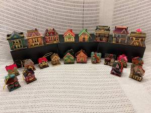 lot 54E image: Decorative Holiday Village Houses Collection