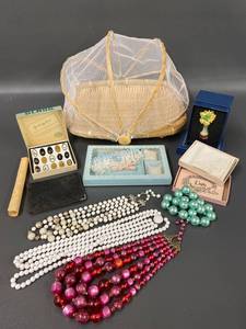 lot 61E image: Vintage Jewelry Bridal Handkerchief Lot 1950s, etc.