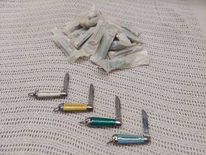 lot 63E image: Lot Of 20 Vintage 1976 Ford Dole Carter-Mondale Campaign Pocket Knives