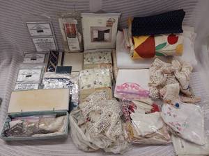 lot 86E image: Lenox Linens, Vintage Accessories and Sheer Curtains Lot