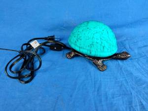 lot 62 image: River of Goods Raphael Tortoise 4-34 Glass Accent Lamp
