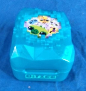 lot 64 image: Bitzee, Interactive Toy Digital Pet with 15 Animals Inside