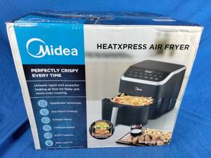lot 95 image: Midea 5.5-Qt. HeatXpress Air Fryer