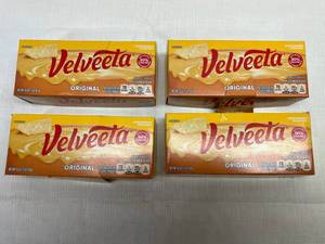SSS. 4x 1lb Velveeta