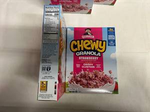 SSS. 5x 13.6oz Chewy Granola Strawberry Crispy Clusters