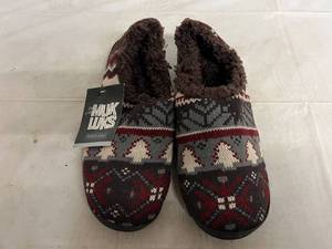 Pair of Brown Muk Luks Slippers - Size Medium