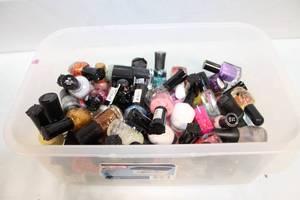 lot 34 image: Large Collection of Assorted Nail Polish Bottles