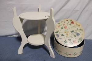 lot 46 image: Floral Decorative Hat Box with Stand