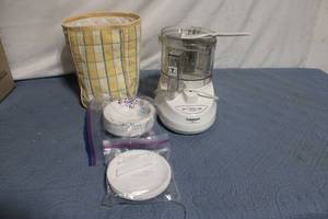 lot 61 image: Cuisinart Prep 7 Food Processor with Accessories