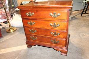 lot A-79 image: Vintage Wooden 4-Drawer Dresser