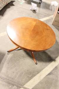 lot 82 image: Round Wooden Table with Pedestal Base