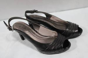 lot 125 image: LifeStride Black Peep-Toe Heeled Womens Shoes Size 7M