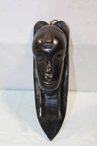 lot 144 image: Vintage Carved Wooden Sculpture of an Egyptian Head