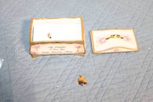 lot 172 image: Porcelain Jewelry Box with Heart Charm and Floral Design