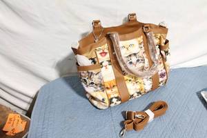 lot 173 image: Cute Cat Print Tote Bag with Brown Leather Accents