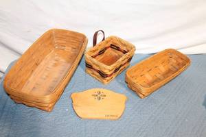 lot 176 image: Vintage Longaberger Handwoven Basket Collection - Set of 4