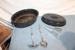 lot 178 image: Enamelware Turkey Roaster with Lid and Assorted Cooking Utensils