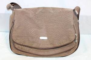 lot 187 image: Baggallini Brown Messenger Bag with Adjustable Strap
