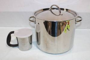 lot 218 image: Large Stainless Steel Stock Pot with Lid and OXO Measuring Cup