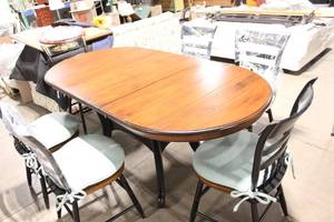 lot 224 image: Dining Table with 6 High-Back Chairs